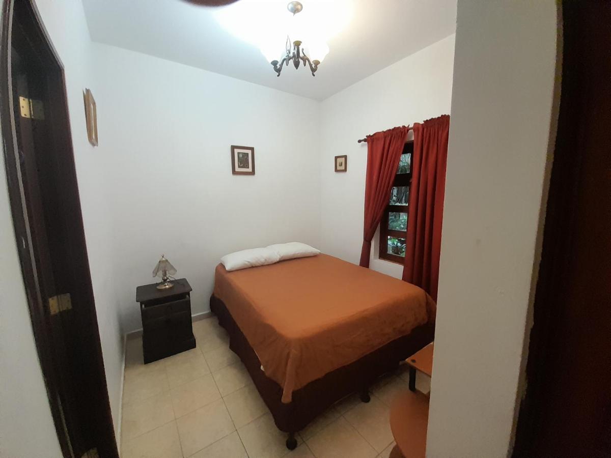 Hotel Y Jardines Casa Buho Антигуа-Гватемала Экстерьер фото