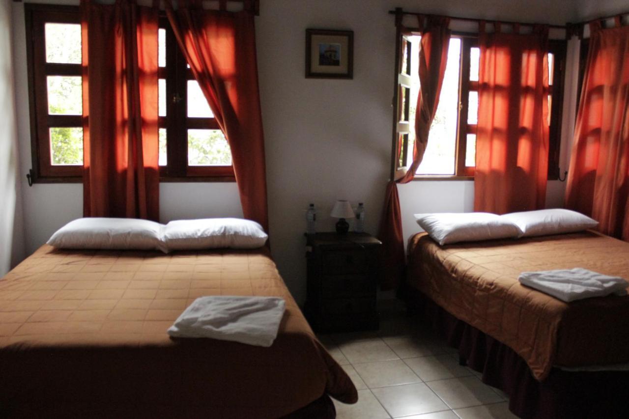 Hotel Y Jardines Casa Buho Антигуа-Гватемала Экстерьер фото