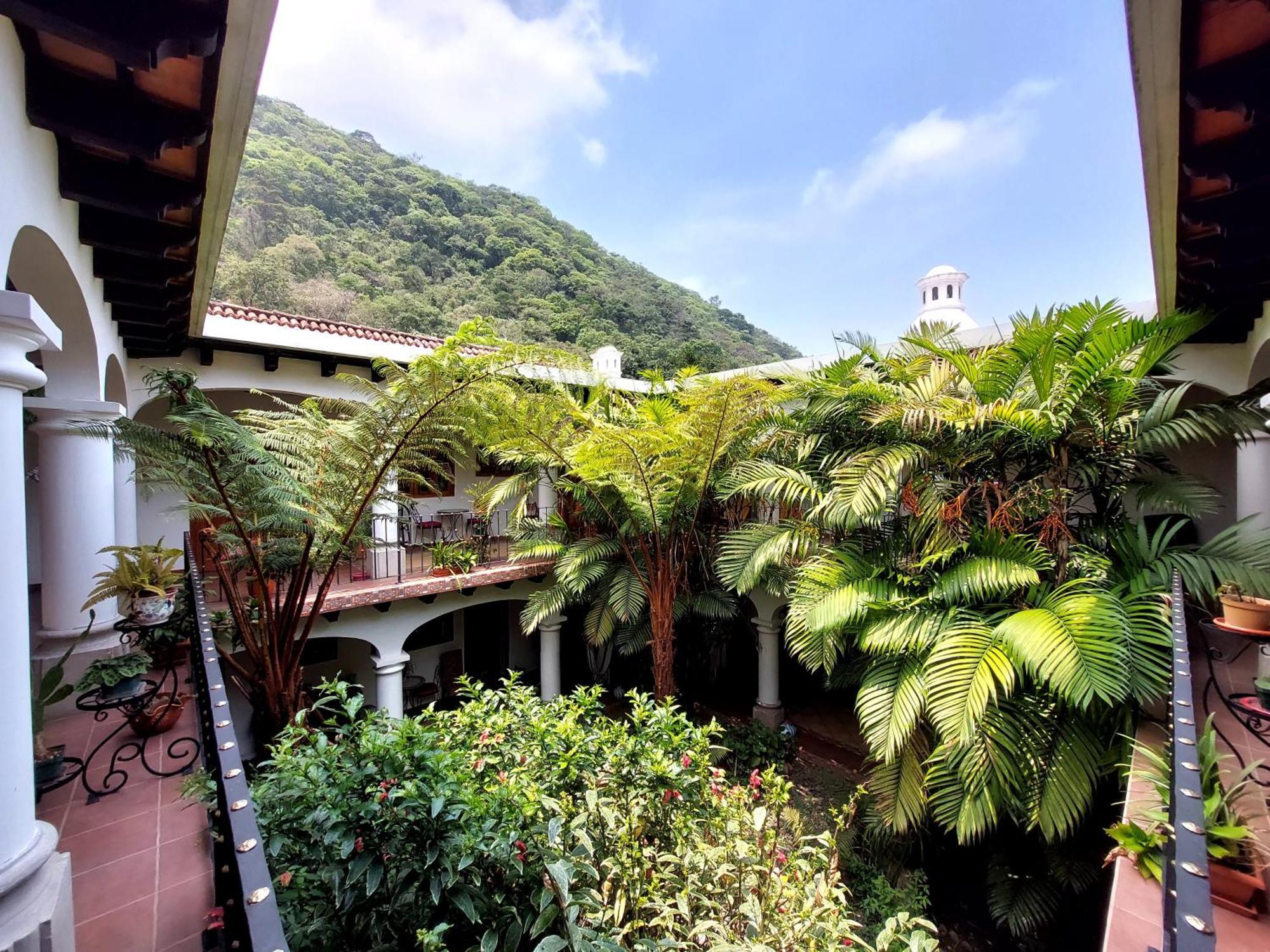 Hotel Y Jardines Casa Buho Антигуа-Гватемала Экстерьер фото