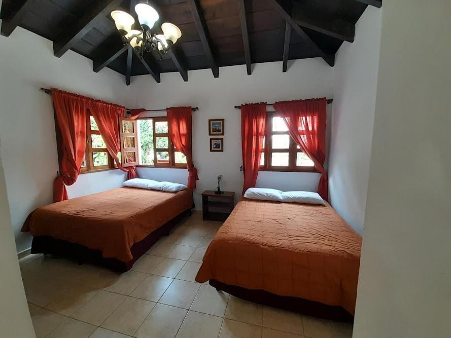 Hotel Y Jardines Casa Buho Антигуа-Гватемала Экстерьер фото