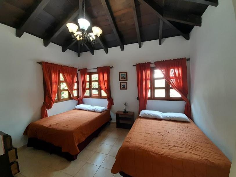 Hotel Y Jardines Casa Buho Антигуа-Гватемала Экстерьер фото