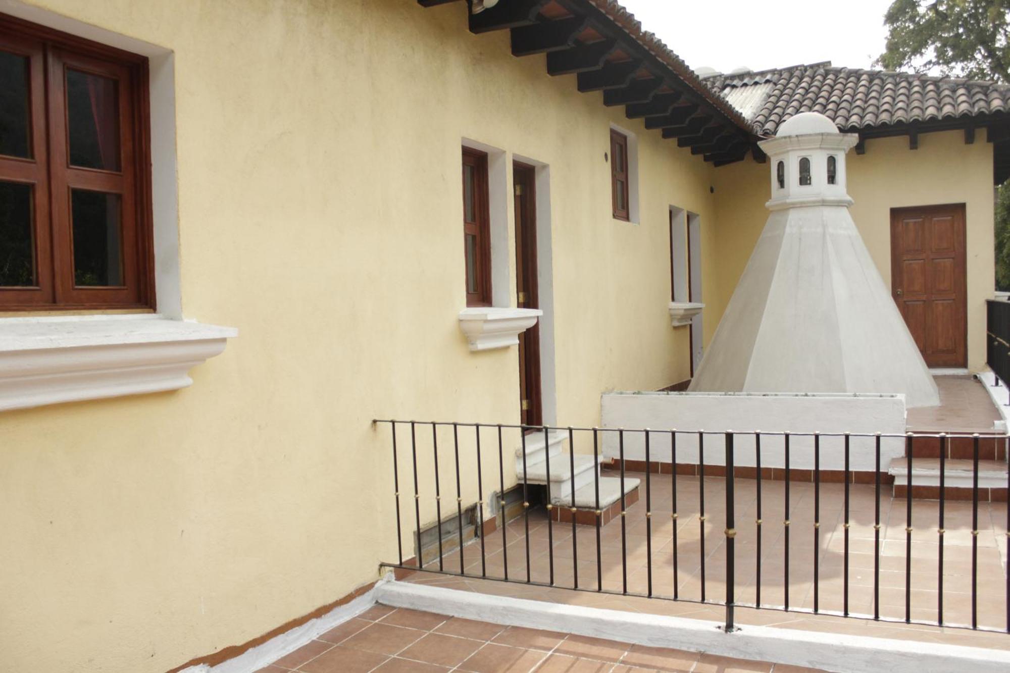 Hotel Y Jardines Casa Buho Антигуа-Гватемала Экстерьер фото